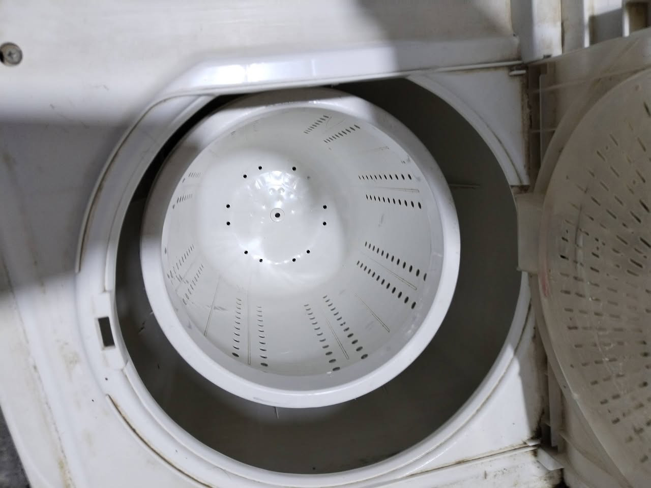 للبيع غساله
هيتاشي اكبر حجم 
غسل وتنشيف فوول
 ماخذيهه جديده ب450 

هسه عارضهه ب 75 الف 

العنوان الرمادي5كيلو
 شراي اتصل 
اذا مو شراي لا تعلق ولا تراسل

هـ***********
