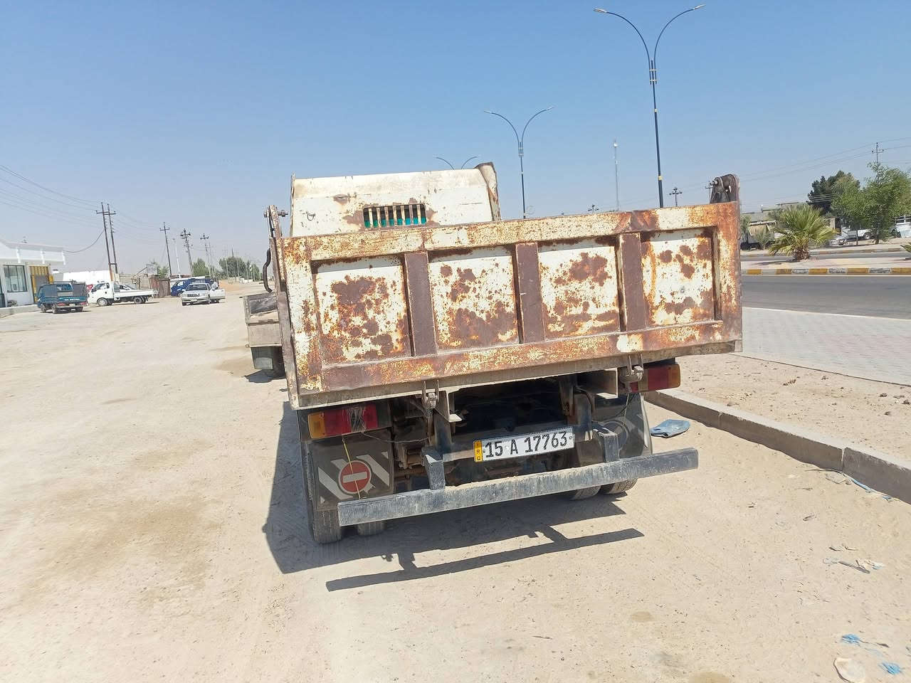 السلام عليكم للبيع،كنتره نوعيه جاك صيني محور محرك اوكير ياباني مال شيطانه حموله 3 طن الحصه كاز 75 لتر سنويه رقم عاج رقم انكليزي الانبار تخم تاير جديد السعر 85  أو بيها مجال للشراي مكان السياره الانبار عامريه الفلوجه 
الرقم ***********
