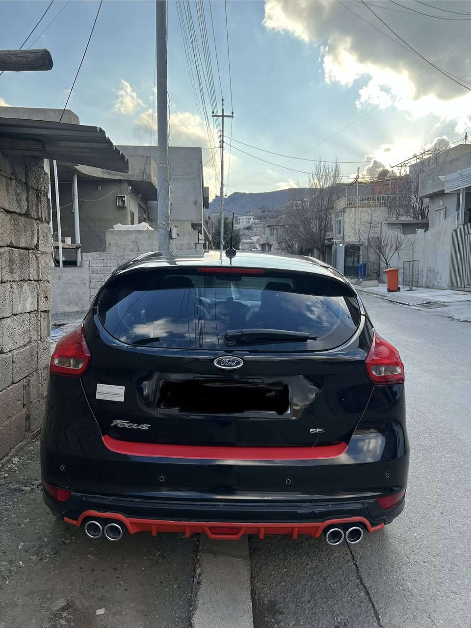 فۆرد فۆکس ٢٠١٧ SEL
ڕەقەم هەولئر سەنەوی تا ٢٩ نوئ  دووپارچە سبوغ بەبئ ناو بەبئ پەڕەشووت مەکینە بئ کرانەوە بە شەرت گئر بە شەرت  بەردی گزۆز بە شەرت مواسەفاتی
.سئ گئر سپۆرت تەماتیک عادی
.سوکان هیتەر و ڤۆلیۆم و تەحدید سرعە
.تەنزیل و سەماعە سیستەم سۆنیک
.ناو حەوت رەنگ
.کوشین هیتەر 
.ئاوینە کارەبای و هیتەر
.ئەوتۆ ستۆپ 
.سڵاید 
.دەعامی ST 
کامل سئرڤسی نوئ تەنیا شاشەی بچووکی سوتاوە ناو داشبوول  سپێر و جەگ و تاخم گەعی بیلادی لەگەلنwats up *********** نرخی 82
