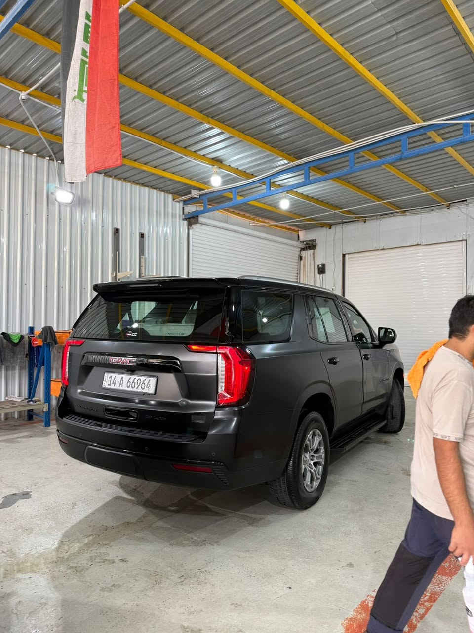 جي ام سي يوكون 2024 ماشيه 27,000 كيلو السياره خليجي كفاله عامه مغلفه ppf طافي ومسويها بلاك توب السياره نظيفه حلوه وخسران عليها هواي موصفاتها SLE  سعرها 5 دفاتر و40 ورقه يعني 540 للاستفسار *********** مكاني البصره
