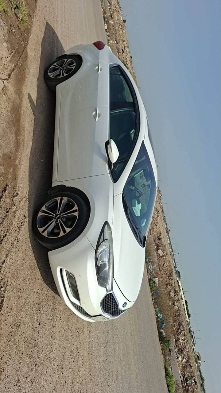 السلام عليكم
كيه سيراتو خليجي 2015مواصفات دوليه
السياره فول الفول
1 - محرك 2000
2- فتحه سقف
3- تحكم سترن جهتين
4- قطعتين تبريد
5- كشنات جلد
6- كشنات تدفئه تبريد
7- كشن كهرباء
8- حساسات امامي خلفي
9- ويل حجم 17 شمسي
10- شاشة اعطال
11- ثلاث وضعيات قياده
وبيه موصفات هوايه عدى الي ذكرته
السياره باسمي رقم بغداد الماني والسياره مكفوله عدى باب السايق بيه اربع اصابع ومصبوغه والباقي مكفول صدر جديد تبريد جديد كير مكينه مكان السياره بغداد حي الاعلام *********** وبي واتس اب
السعر 130$ وبيه ماجاب
