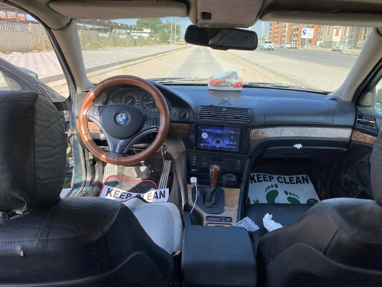 BMW 1996           السعر 60 وبيه مجال


**إذا كنت صاحب هذا الإعلان وتريد حذفه لأي سبب، رجاءا أرسل رسالة إلى الدعم الفني**