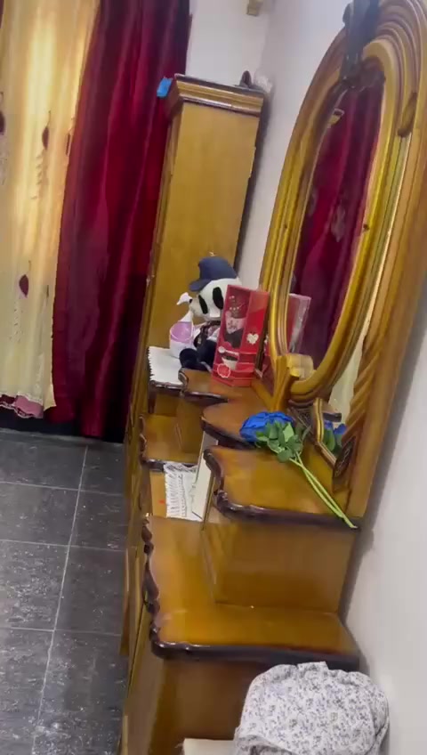 سلام وعليكم غرف نوم  لبيع نضيفات  جددعنوان بغداد الثعالبه شارع البانزيخانه  رقم ***********
