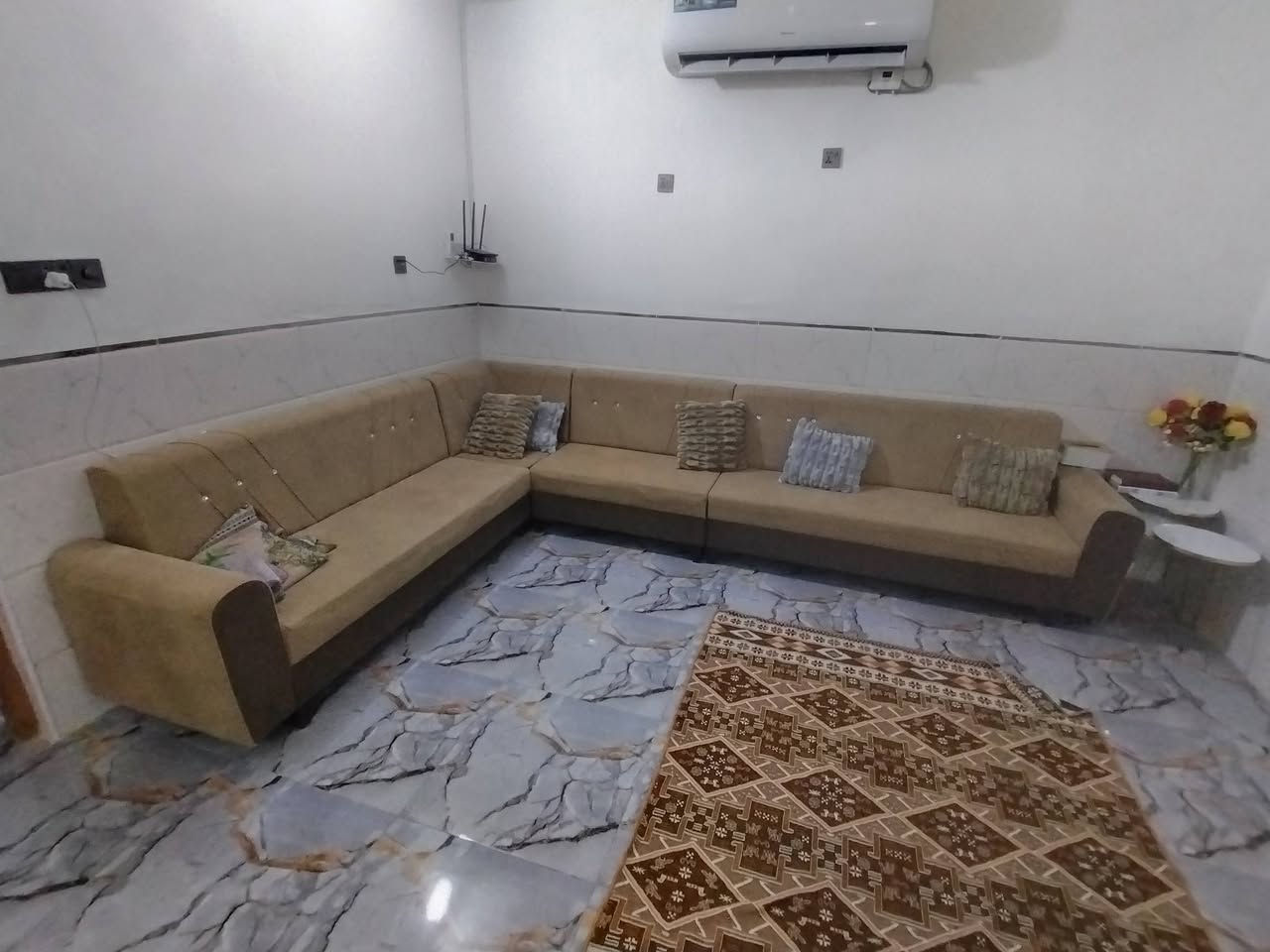 التخم ١١ مقعد سعره ٢٥٠ هوه وطبلاته
مضخم الصوت سعره ٦٠
عنوان كوفه شارع معمل ***********
