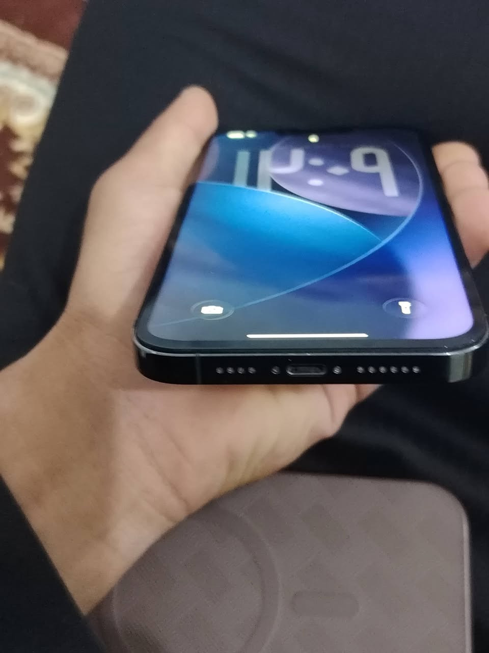 iphone 13 pro max.. 
ايفون 13 بروماكس
اللون زيتوني مابي أي خلل.. 
البطارية 100 مرفوعة
مبدل شاشة شرط الاصلية
 جهاز مال جناي ، السعر 500 وبي مجال.. 
الاستفسار اتصل ***********
