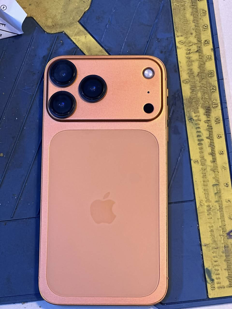 سلام عليكم ايفون 11 عادي محور 17 برو ماكس ذاكره 64 التلفون جديد بمعنه الكلمه السعر 230 وبيه مجال الاستفسار الاتصال عله الرقم ***********
