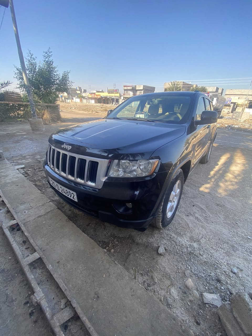 سلام عليكم جيب٢٠١٢ كلين مدون ضرر موصفاتها بصمة تشغيل وفور ويل بدون فتحة سقف ماشية١٥٩ رقم اسليمانية باسمي
سعرها١٧٥ورقة
رقم الهاتف ***********
