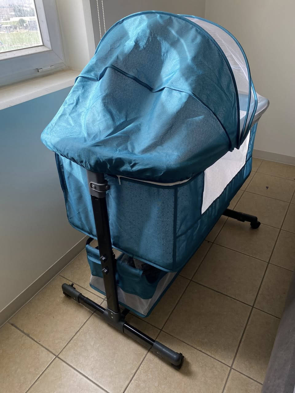 للبيع كاروك
هزاز +متحرك مع الدوشك
وينفتح يصير مع مستوى جربايه الام 
٣٠ الف
***********
