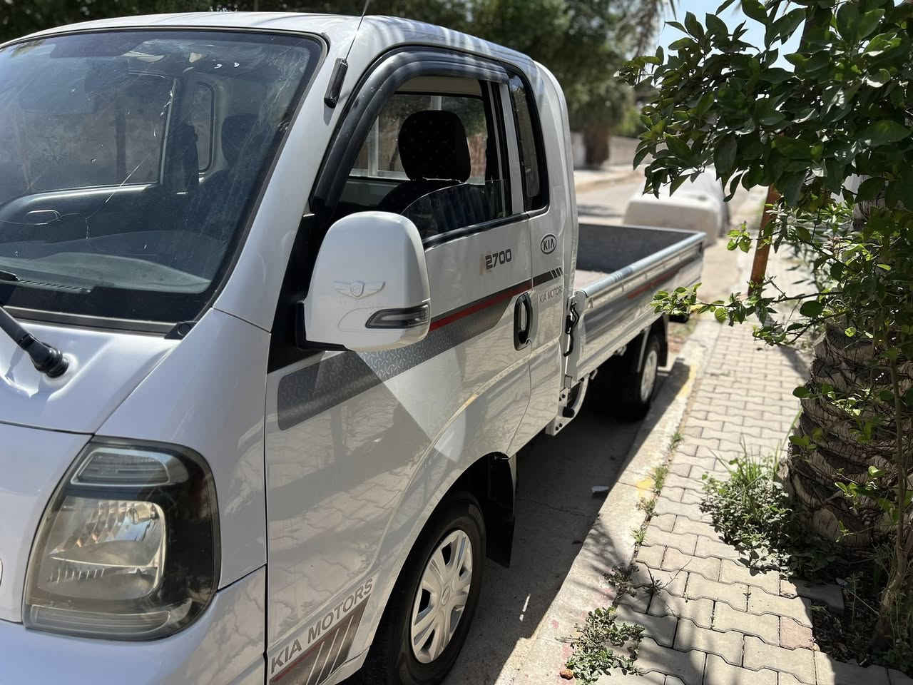 سلام عليكم كيا حمل البيع. سياره جديده
لاستفسار لانتصال 

‭0771 233 5300‬

‭0750 534 1734‬
