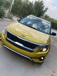 عندي كيا سليتوس لون ذهبي مكينه 2000// موديل /21/ ماشيه /46 / ميل / اذا...