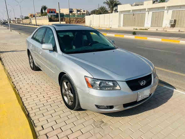 السلام عليكم
سوناتا 2008 امريكي فول مواصفات 

رقم صلاح الدين الماني مميز سنوية نافذه

محرك 6 سلندر 3300 گير محرك شرط

كهربائيات صدر تايرات كلها جديد

سيارة مصروف عليها هواي ومال جناي

سيارة بدون حادث بدون صبغ بيها فقط قبق الجنطة سرقه ومبدل اصلي نفس اللون اكفلها من الحادث

سعرها 105

***********
