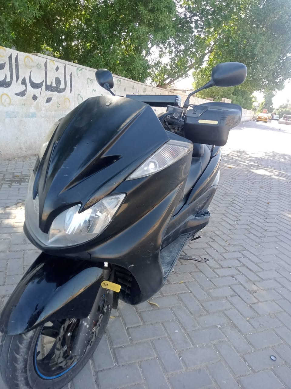 السلام عليكم دراجه ماجسته ملي كراند خير من الله مكينه حلوه لا تبخير ولا تتقيص ولا نضوح كهربائيات كلها شغاله صالصنه رياضي صوت يخبل اوراق كامله منفيس بسمي وارد امريكي تخبل بمعنى الكلمه بيه راجز كاعد يضرب بوش شغاله مابيه اي شي 450 وبيه مجال ***********
