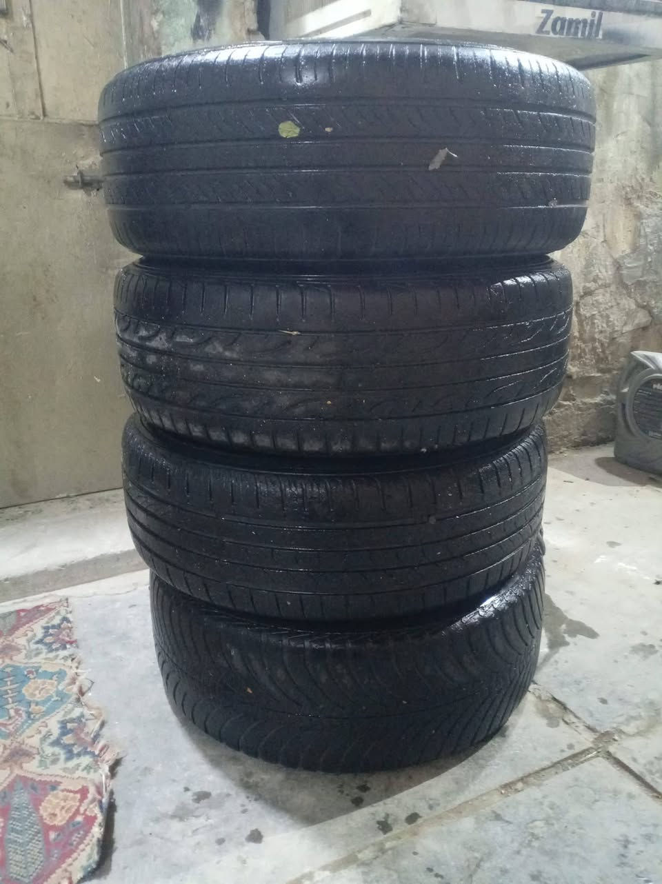 السلام عليكم تخم ويل كب حجم ١٦ مال رينو للبيع او مراوس بويل وتاير خط ابيض حجم ١٥ بغداد العبيدي هاتف ***********ابو احمد
