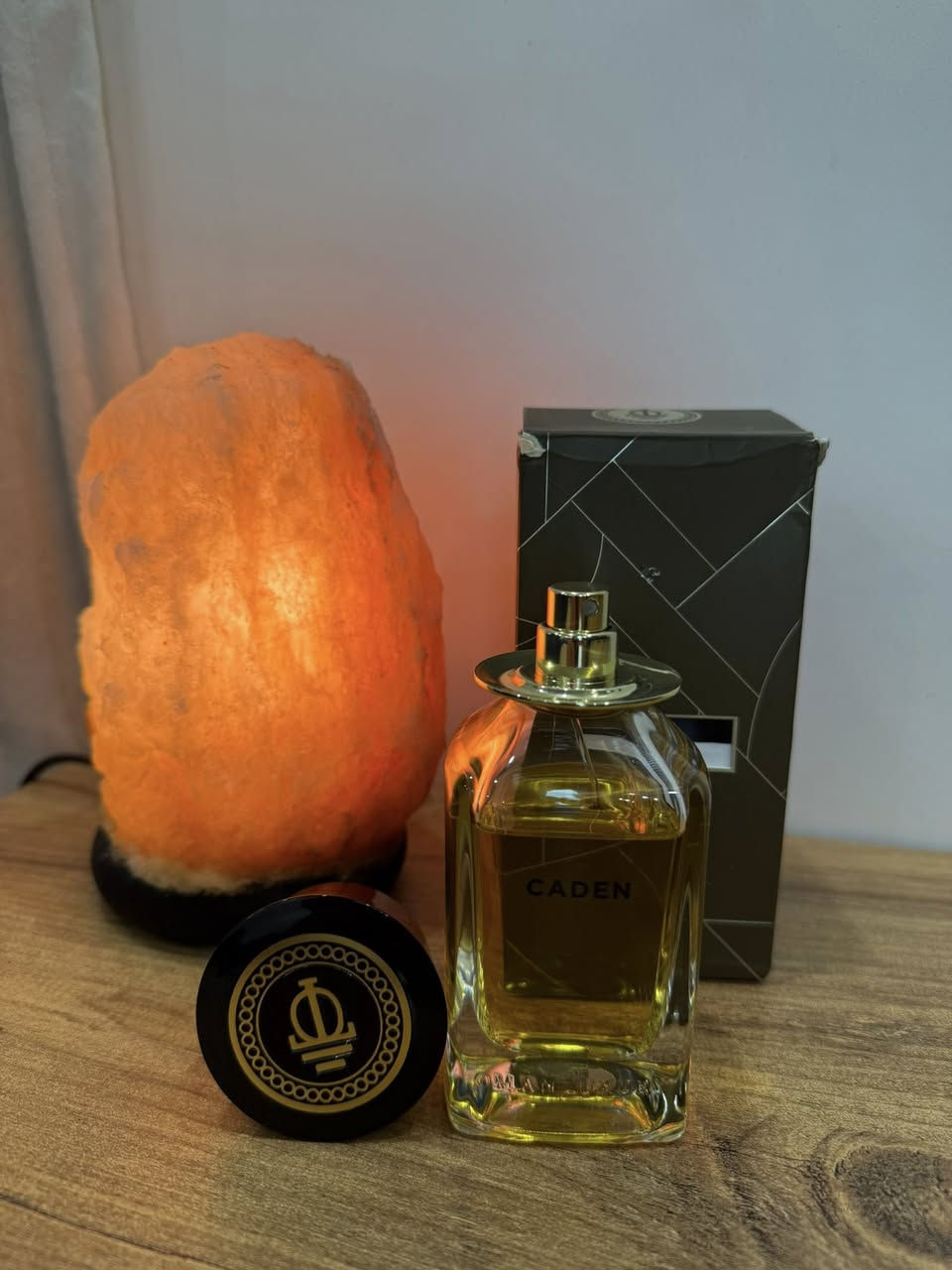 💎Oman Luxury - كادن 💎
توفر عندي عطر🔸كادن من عمان لاكجري🔸 
العطر رحيب و فواح جداً 🌟
متوفر تقسيمات 2,3,5,10 مل 
للطلب و الاستفسار تواصل معي على الخاص و الواتساب و تدللون 🌹 
***********💬
