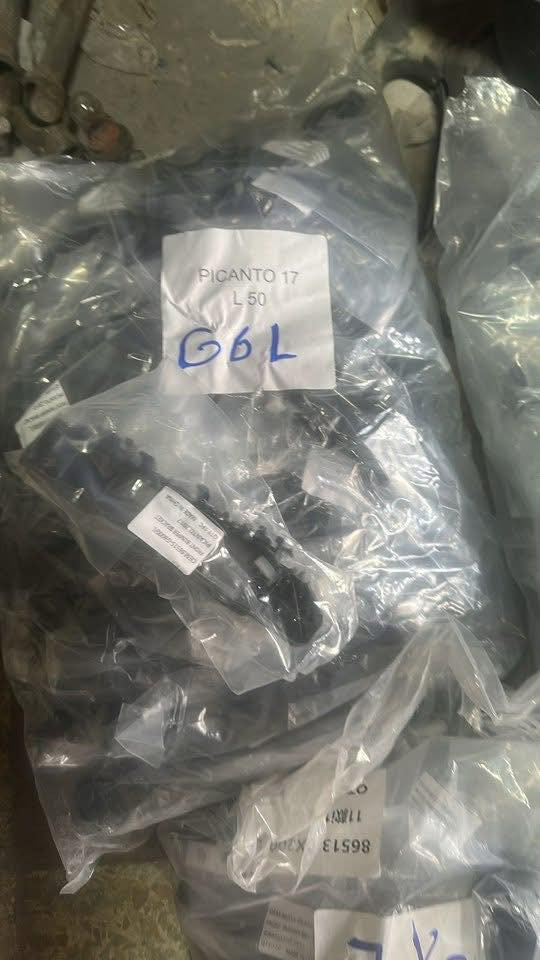 السلام عليكم من رخصت الادمن المحترم واعضاء الكروب المحترمين. يتوفر غراض بيكانتو قديد +حديث يتوفر غراض i10قديم +حديث يوفر غراضi20 موديل 14.
