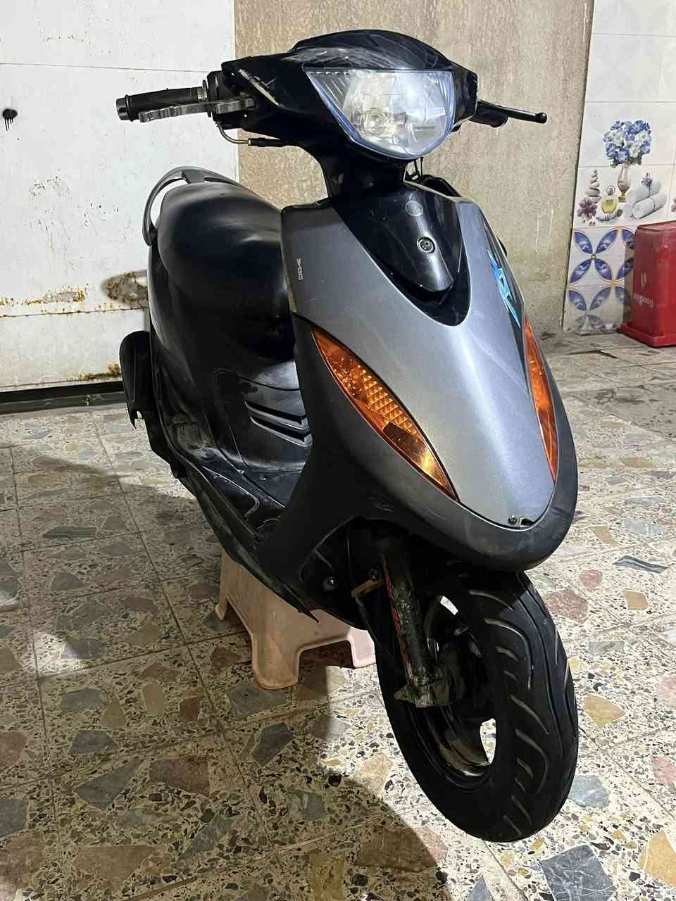 سلام عليكم ماكس عدله للبيع الدراجه ما مفتوحه ونضيفه وبيه شغلات تزويد ابلادي الصالنصه رياضي بلادي وصارله 3 اشهر من طالعه من الرمبه السعر 900 وبيه مجال *********** مكاني ميسان مغربه
