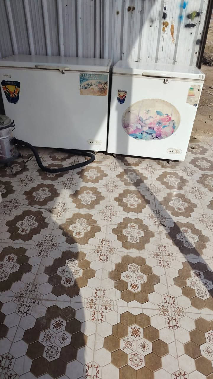 كاونتر الجوزي المنيوم مع سنك سعره 350  وبي مجال قليل  كاونتر خشب تركي سعره 375 وبي مجال قليل ✍️ ثلاجات ياباني الوحده 225 قفل  المجمداد 250 قفل  مكنسه كهربايه  الصليه سعره 60  صوبه مدوره سعره 50 الف  رقم بي واتساب ***********
