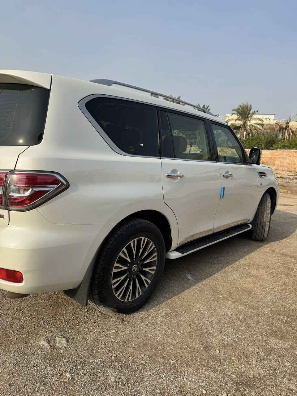 🚗 للبيع
Nissan Patrol Platinum 2016

نيسان باترول بلاتينيوم 2016  

المحرك المرغوب se

 🌍 المدينة – واسط /الكوت

  

  🛣️  المسافة المقطوعة - 90الف كيلومتر  

------------------------------------------------------------ 

✅ المواصفات:  

نيسان باترول بلاتينيوم 2016 | 

فخامة، قوة، واعتمادية نادرة وبحالة ممتازة! 🔥

✅ الموديل: نيسان باترول بلاتينيوم

✅ سنة الصنع: 2016

✅ العدد: 90,000 كم 

✅ الملكية: رقم بغداد

✅ الحالة: مكفولة من الصبغ بالكامل لكن فيها بارد قليل في الباب الخلفي نتيجه رجوع سياره عليها أثناء ركنها

✅ المالك: باسمي تحويل ثاني يوم 📦

✅ المكينة: 8 سلندر – 5600cc 💪

✅ نظام الدفع: فورويل (4x4) مثالي للبر والمدينة 🏜️🏙️

____________________________________

🌟 أبرز المواصفات:

🔸 مقاعد جلد فاخرة بالون المميز المشمشي كهربائية مع تبريد وتسخين

🔸ثلاث شاشات وسطيه و خلفيات مع نظام ملاحة

🔸 كاميرا خلفية + حساسات أمامية وخلفية

🔸 فتحة سقف

🔸 تحكم ستيرن متعدد الوظائف

🔸 مثبت سرعة (كروز كنترول)

🔸 مكيف ثنائي التبريد أمامي وخلفي ❄️

🔸 نظام تعليق مريح وناعم جداً

🔸 جنوط كروم أصلية

🔸 نظام مانع انزلاق + وسائد هوائية أمان كاملة

🔸 تحكم مستقل بدرجة حرارة لكل صف

🔸 دخول وتشغيل بصمة

💰 السعر:     325$

تواصل: *********** /محمد
