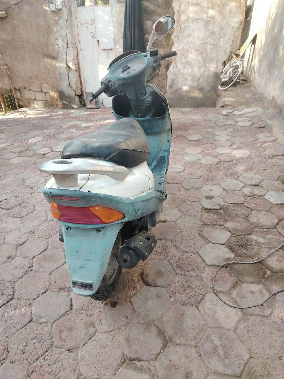 السلام عليكم دراجه كامكو للبيع مكان نجف كوفه علوه الفحل ***********
