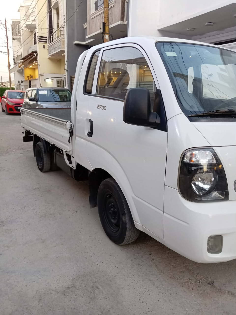 كية بنكو 2700موديل 13رقم واسط مشروع وطني رقم الاماني مكفولة من الضربة وتبديل وصبغ كير محرك شاصي رقم شاصي واضح السعر 98مكان بغداد الدورة ***********
