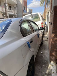 اڤيو • ٢٠١١ • حي تونس