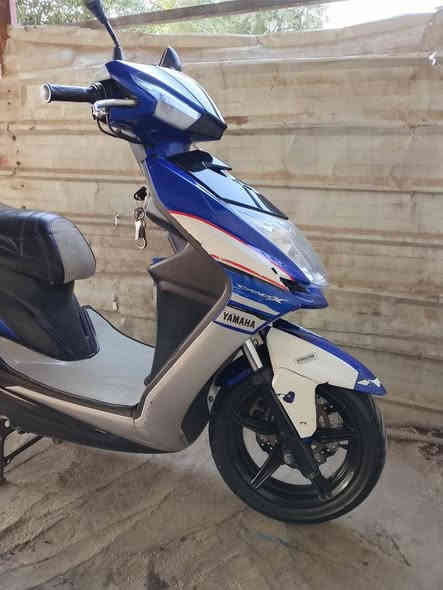 من رخصت الادمن/
دراجه سكنس لد موديل٢٠٢٠ دراجه زيرو بمعنه الكلمه جديده كلش وما متعوبه دراجه مال بيت دراجه فقط بيه كسر بجاملغ الامامي وشويه بل كفر ومصطلحات فايبر كلاس ومسوي بيهن فابلون صفحه وحده فقط دراجه نضيفه وحلوه سعر ١٦$ وبيه مجال مكاني بغداد محموديه ناحيت الرشيد ***********
