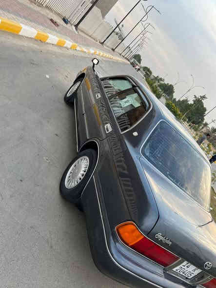 سلام عليكم سياره كراون ارنب  مديل 93 السياره مكفوله كصه ونقل جثه والعيب الشرعي كير ومحرك جدد حداده جديده تخم تاير كهربايات كله شقاله بسمي سنويه  جديده تحويل مباشر السعر 70وبيه مجار الرقم للستفسار ***********
