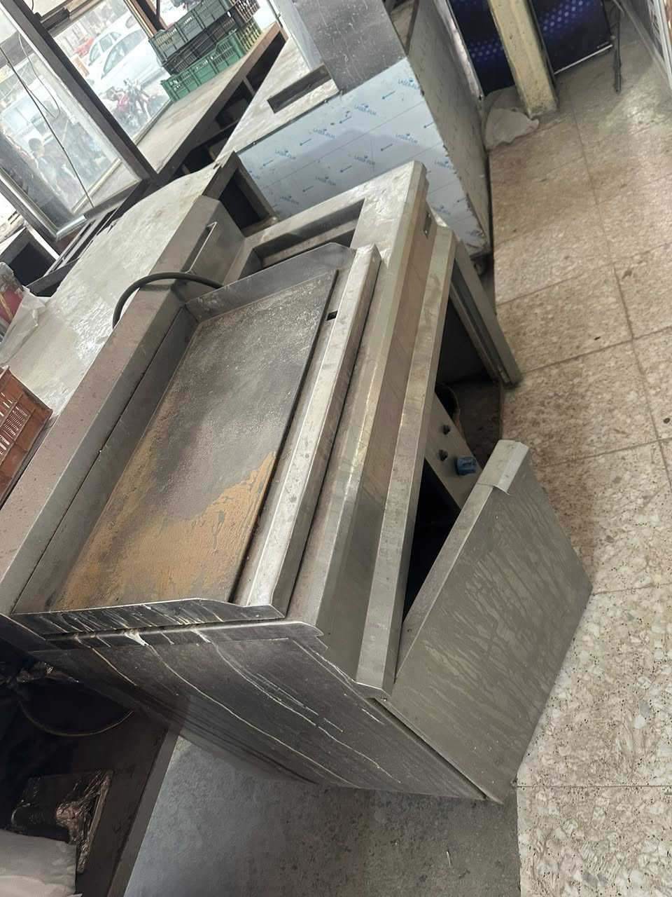 غراض مطعم للبيع مكاني بابل *********** وتساب
