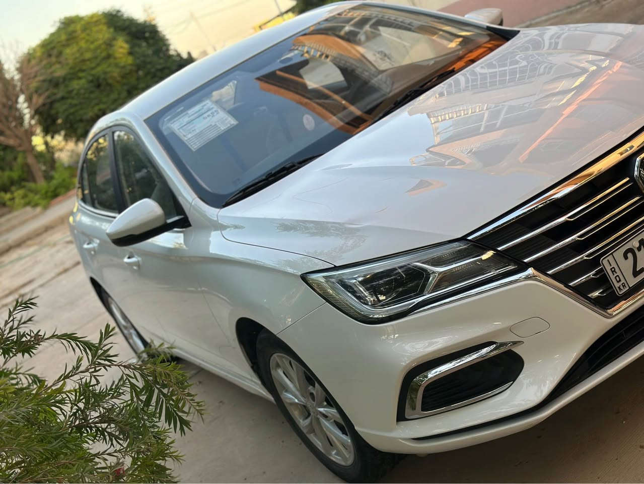 MG5 2023
بێ بۆیاخ هەموو گیانی بە شەرت تەنها یەک بستی چەمەلەخی لای سایەق ساردە و دوو شوختی بچوک لەسەر بۆنیتەکەیەتی   ٣٦٠٠٠ کیلۆمەتر رۆشتوە  سەیارەکە زۆر بەخبوتە و بێکێشەیە 
 ٩٦ گەڵاو مەجالێکی کەم 
گەر موشتەری نیت تێل مەکە بەرێزم 
*********** السليمانية, العراق
