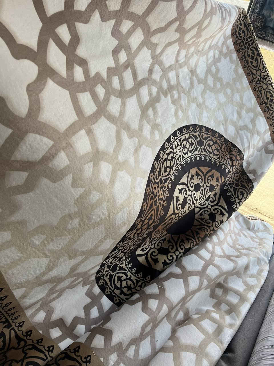 توفرت قطع كلاودي قياس 3*4 ضبط
ضهر رصاصي كابوي ✅ثقيله جدا✅
الالوان 👇👇


**إذا كنت صاحب هذا الإعلان وتريد حذفه لأي سبب، رجاءا أرسل رسالة إلى الدعم الفني**