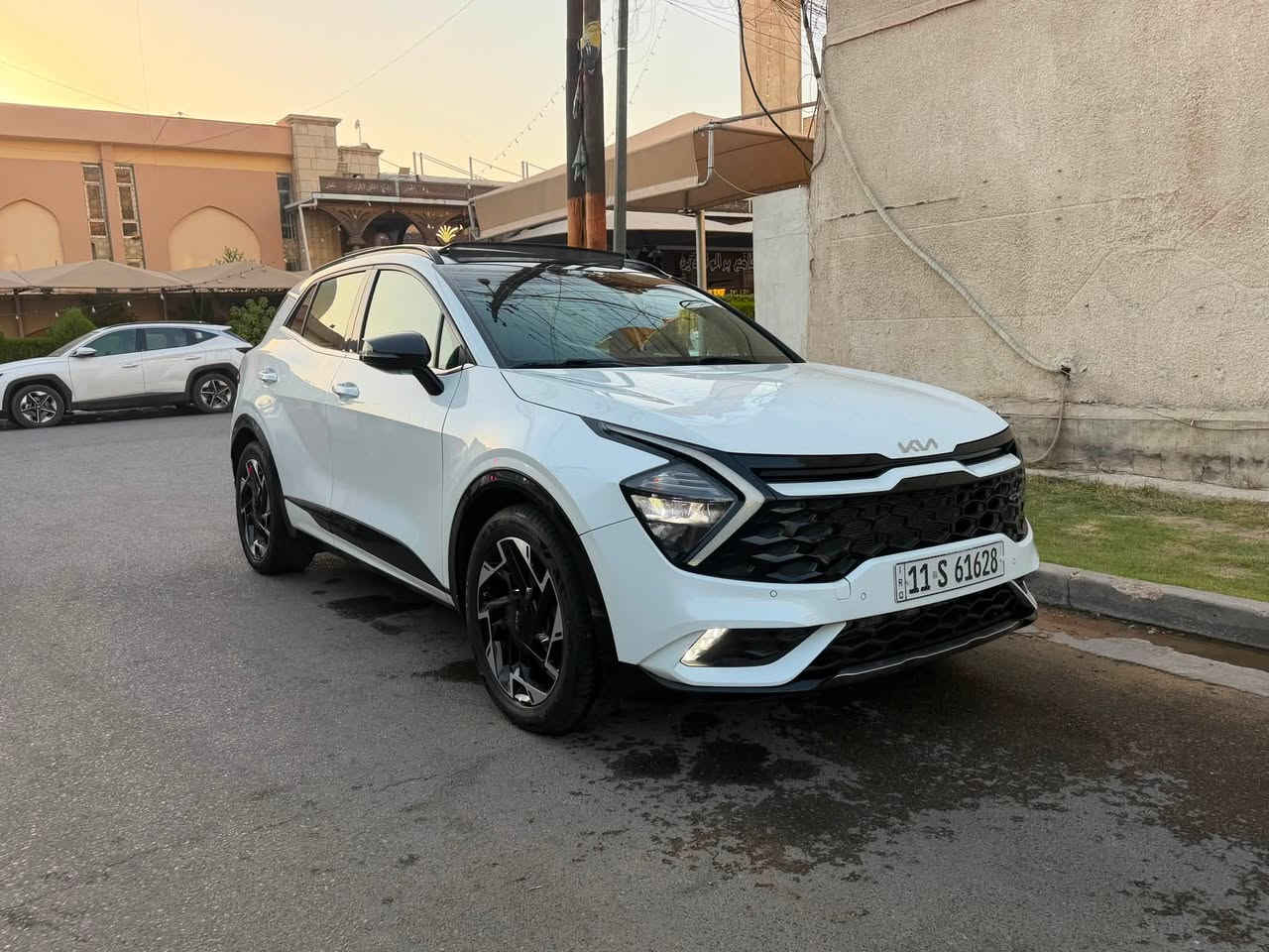 سبورتج 2023 جيتي لاين
رقم بغداد بأسمي
فول مواصافات فئة GT

خليجي محرك 2000 دوش مفتوح قبق ولفات
مكفولة فقط بارد شبرين باب خلفي عكس السائق وكم شخط بيها موضح بلصور
بيه سونار بلمنشور بدون صبغ السيارة كفاله حته الدعاميات

فتحة سقف بانوراما 
كشنات جلد
تدفئة كشنات 
تدفئة ستيرن 
شاشة عدادات متصل 
ماشية 118
صندوك كهرباء 
لد امامي وخلفي 
ويل رياضي حجم 19
شاحن لاسلكي 
حساسات امامية وخلفية 
نظام توقف الطوارئ Auto 
سعرها 205 وبيها مجال بسيط 
للاستفسار ***********
بغداد حي الجامعة
