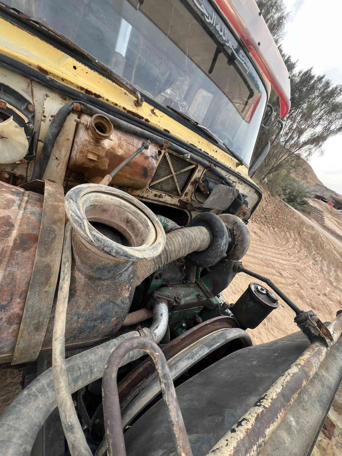 السلام عليكم قلاب ڤالڤو للبيع جاهزة للعمل كير واكسل شرط محرك معمر جديد بيها حصه كاز دبل تانكي
العنوان صلاح الدين بيجي الزوية السعر 48 ورقه وبيها مجال 
للاستفسار اتصل هـ***********
