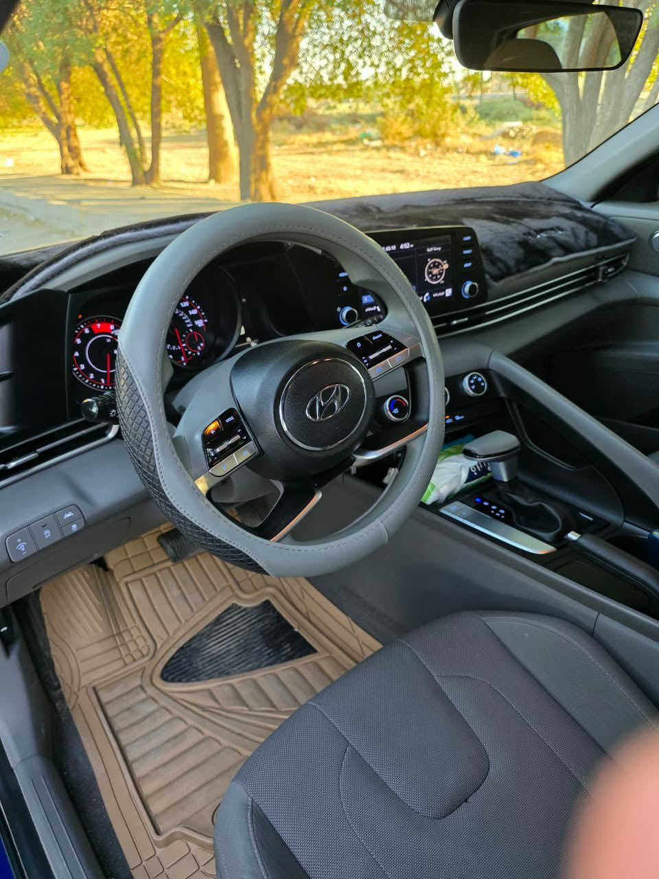 سلام عليكم النتره موديل 22 وارد امريكي صور الحادث بل بل منشور فقط حادث امريكه ومبدلات بيبان بلاديه وسونر موجود بل منشور سياره جديده كير ومحرك وصدر مكينه ٢٠٠٠ ماشيه ٤٩ مكان سياره بعداد الكاظميه سعر ١٣٧ وبيه مجال رقم ***********
