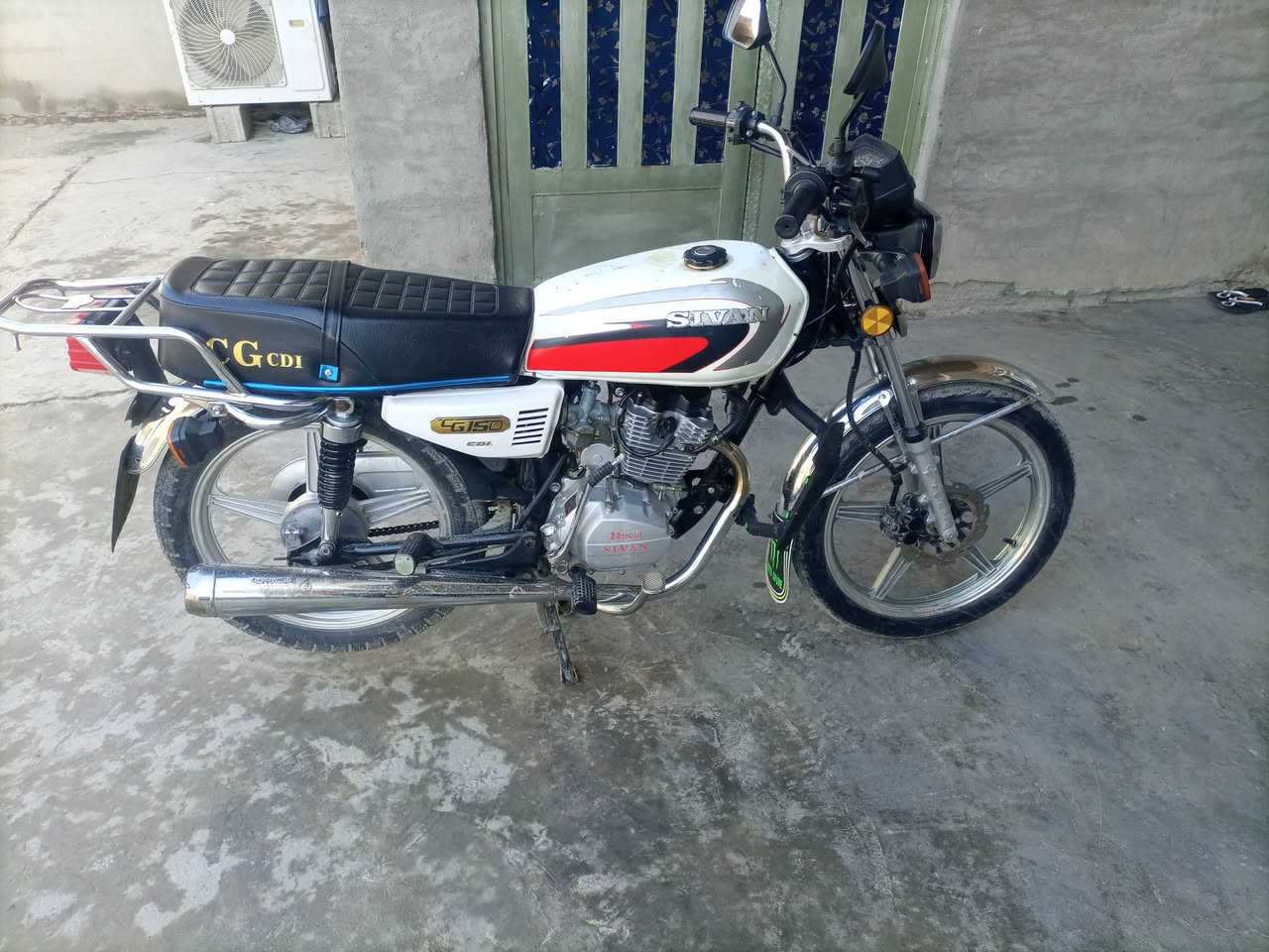 اللبيع يراني موديل 20سعر 550بي مجال عنوان سجاريه ***********(
