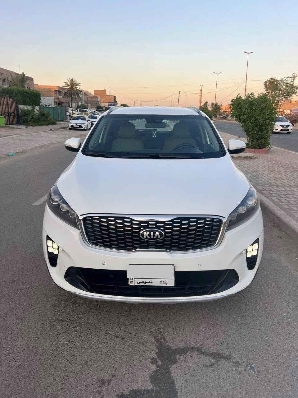 كيا سورنتو خليجي موديل 2020
ماشي 150 الف
كراسي كهرباء 
جلد 
جنطه كهرباء 
6 سلندر 
ييه صبغ جاملغ امامي وربع بنيد بدون دواخل 
وصبغ قبق جنطه وسونار وياها 
سعر20700 بيه مجال 
مكان سياره نفق الشرطه 
تلفون ***********
