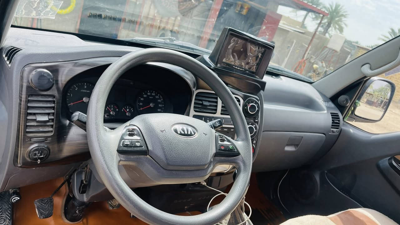 السلام عليكم كيا 2020 وجه القديم مكفوله كفاله عامه حتى الكير والمحرك رقم قادسية انكليزي باسمي السعر 135 ورقه وبيها مجال ومكان السياره بابل الكفل ***********
