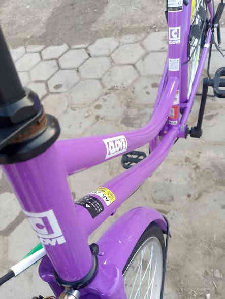 السلام عليكم بايسكل حاوي جديد كلش نضافه 100/100 مديل2022 حجم 26 السعر خاص المكان واسط نعمانيه
رقم***********
