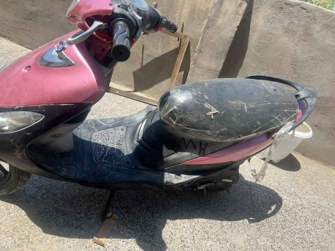 ماكس منغولي للبيع طافية حبيبي الغالي لتكلي شبيها ما بيها ما اعرف ابيعلك طافية كوم حديد نقص قبق هندر وستان تعليك  فقط تأخذ ها من باب البيت اكفلك سرقة بس سعرها 275مجال قليل ابو 150توكل باالله وطلع كبل مكاني العامريه  والشراي يتصل ***********
