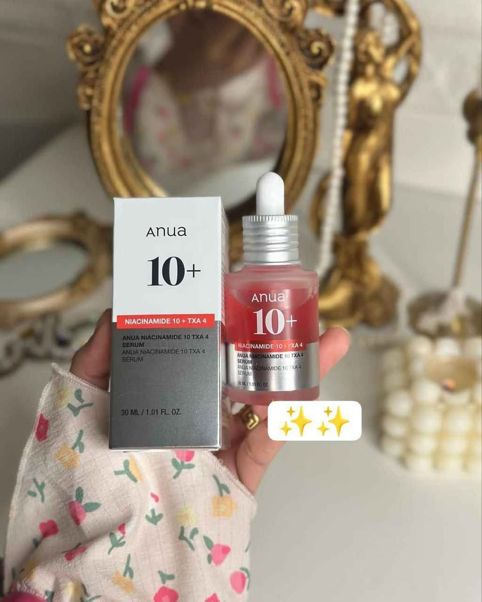 ‏Anua Niacinamide 10% + TXA 4% Dark Spot CORRECTING Serum🇰🇷 💯

🟥 سيروم تصحيح البقع الداكنة
قولي وداعًا للبقع الداكنة العنيدة، وفرط التصبغ ، والبقع الشمسية، ولون البشرة الغير متساوي، وتغير لون البشرة
والبشرة الباهتة مرة واحدة وإلى الأبد مع أحدث سيروم من Anua البراند الكوري يحتوي على 10% من النياسيناميد و4 % من حمض الترانيكساميك

🟥سيروم النياسيناميد 10% من انوا 
اقوى انواع السيرومات الكورية الذي يعمل على معالجة التصبغات والبقع والمسامات والحبوب والتفتيح والترطيب للبشره..

🟥حاربي فرط التصبغ باستخدام هذا السيروم المصنوع من النياسيناميد بنسبة 10% وحمض الترانيكساميك بنسبة 4%، مما يستهدف تقليل البقع الداكنة وندبات حب الشباب.

🟥معزز بالألفا أربوتين لتفتيح البشرة وتوحيد لونها، كما أنه يتميز بحمض الهيالورونيك والزيوت النباتية لتوفير الرطوبة وفوائد تلطيف للبشرة.

🟥 سيروم مائي محمل بـ 2% أربوتين للمساعدة في تصحيح لون البشرة الغير متساوي عن طريق الحد من إنتاج الميلانين .
➕ملمس خفيف بدون لزوجة.

✔️طريقة الاستخدام:💯
1. ضعي بضع قطرات على المناطق المتضررة وقومي بزيادة فترة الاستخدام تدريجيًا وفقًا لذلك.
2. استخدميه في الصباح او الليل قبل المرطب.
3. يمكن استخدامه يوميًا ولكن توقفي في حالة حدوث اي تهيج على البشرة .
4. عند استخدامه في الصباح، تأكدي من وضع كريم حماية من الشمس بدرجة SPF30 أو أعلى.
#الاصلي المنشأ كوري🇰🇷💯
السعر 14 الف
🚘يوجد خدمة توصيل لجميع محافظات العراق ٤ الاف🚘 البصرة, العراق


**إذا كنت صاحب هذا الإعلان وتريد حذفه لأي سبب، رجاءا أرسل رسالة إلى الدعم الفني**