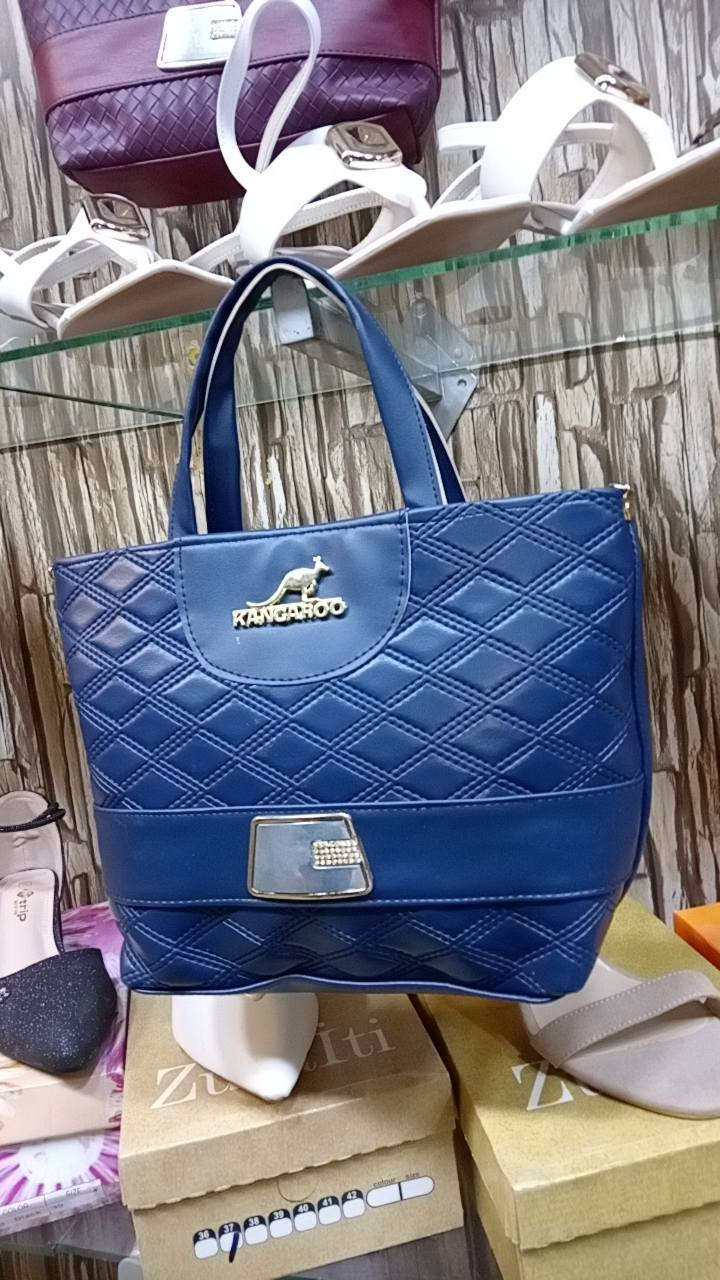 جنط نسائيه 🌹🌹🌹
  كلش حلوات وراقيات وموديلات مختلفه واحجام زغار وكبار وتوت باك وجنط ملابس بيبي بحجم جبير سعر القطعه 7000دينار اسعارنه مناسبه جدا 🌹
  يتوفر توصيل مجاني لحي الجمهوري


**إذا كنت صاحب هذا الإعلان وتريد حذفه لأي سبب، رجاءا أرسل رسالة إلى الدعم الفني**