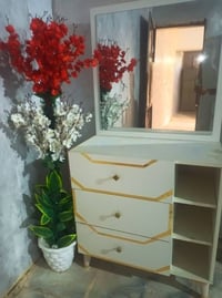 غرفه تركيه  نضافه فول سعرها 450      07828864443
