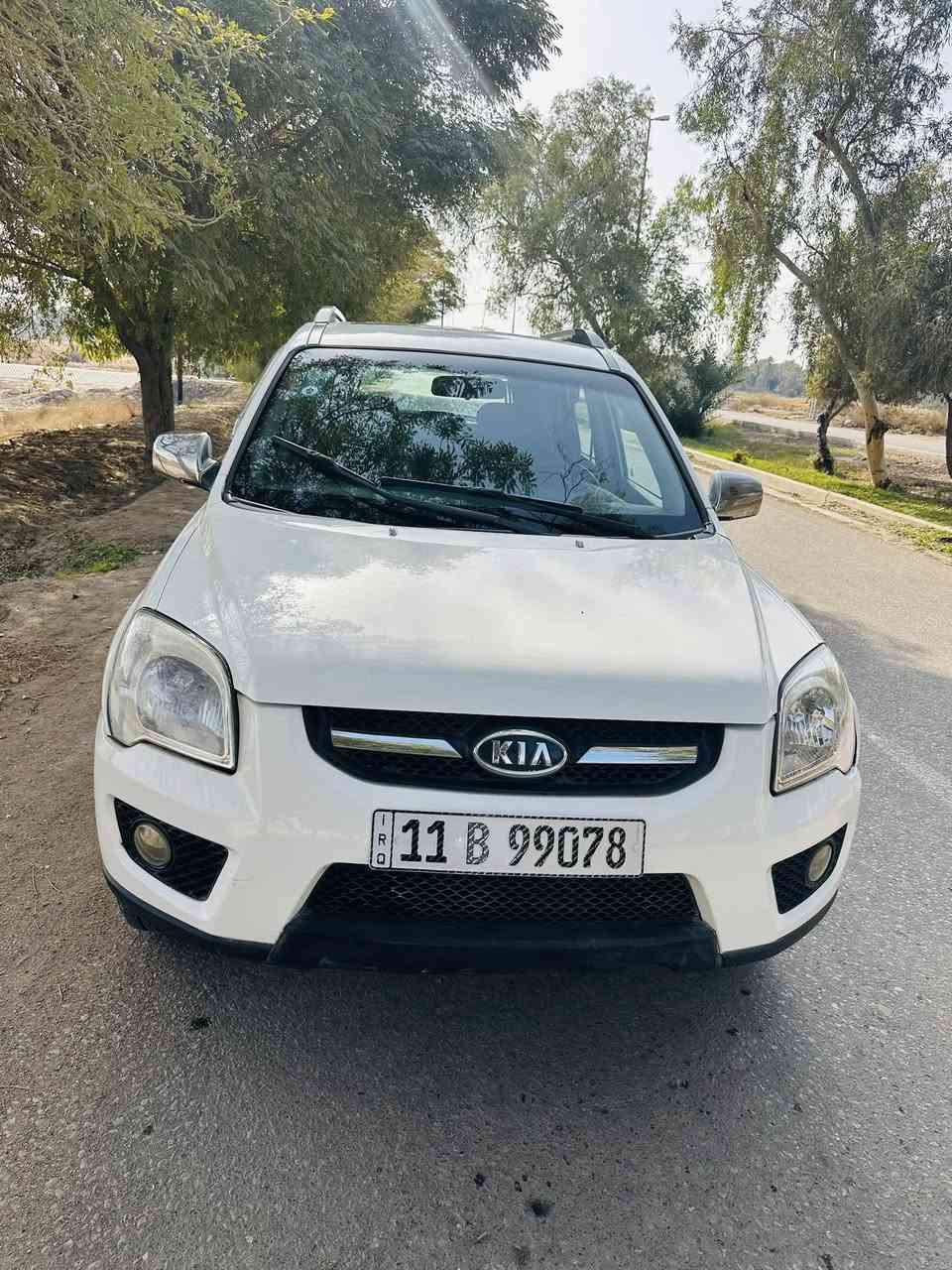 سلام عليكم كيا سبورتج خليجي فول مواصفات 
واحد ع واحد محرك 2000 السياره جديده كلش 
وجاهزه اي نقص مابيها رقم بغداد بيها 3 قطع صبغ 
فقط المكان بابل *********** 
السعر
