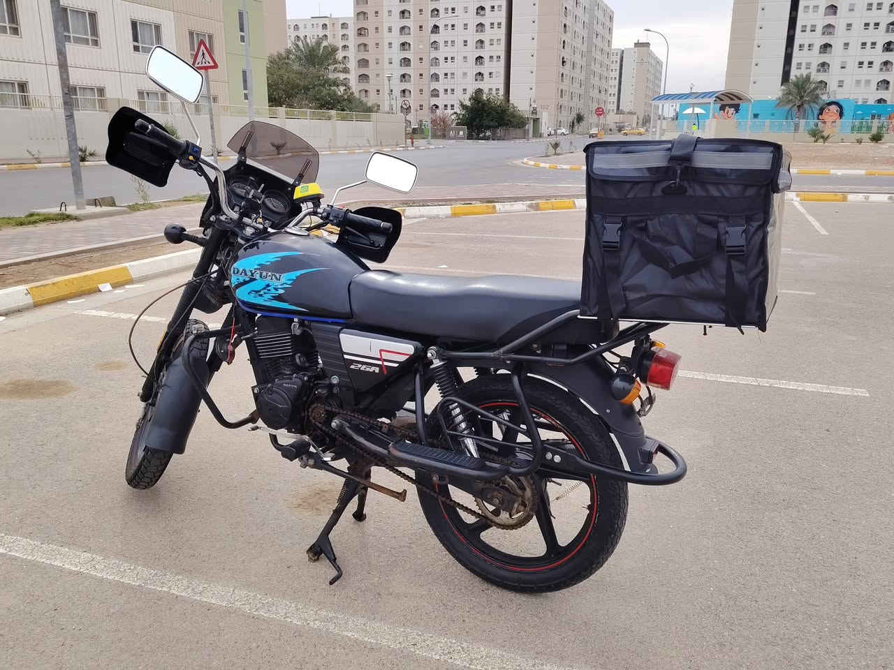 البيع دراجه داي وان مديل 2022
لايت زنون منضومه كامله 
تايرات جدد امامي وخلفي 
بنزات امامي خلفي جدد 
محرك 150cc
دراجه مابيهة اي نقص 
دراجه مكفوله كفاله عامه 
مكان بغداد (***********) /مامتواجد عله فيس /
