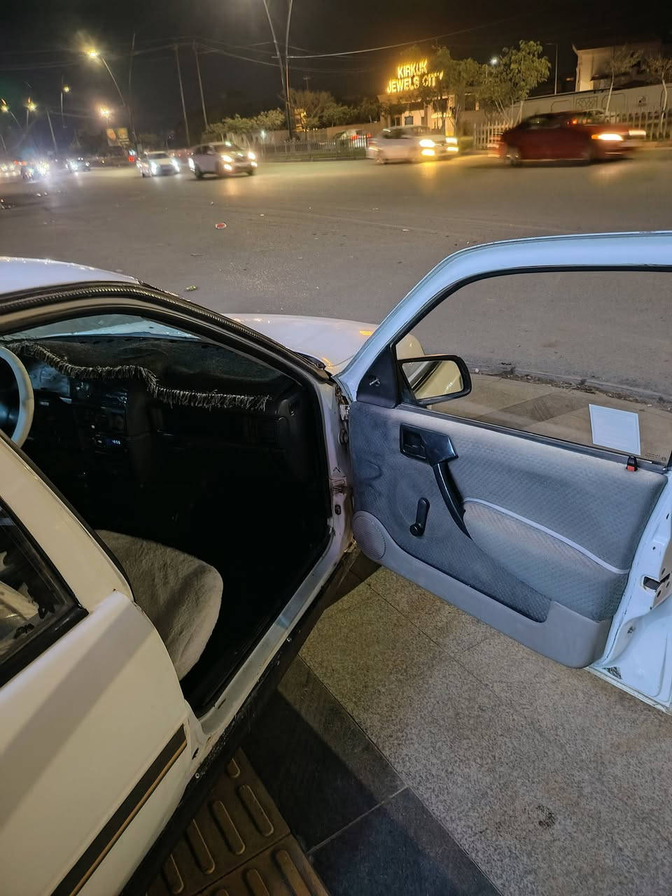 السلام عليكم اوبل فكتره موديل 89 حجم 16 مشروع وطني لحد 29 كير محرك بل شرط صدر جديد تايرات جديد السعر 35 وبيه مجال بصيط *********** مكان السياره كركوك
