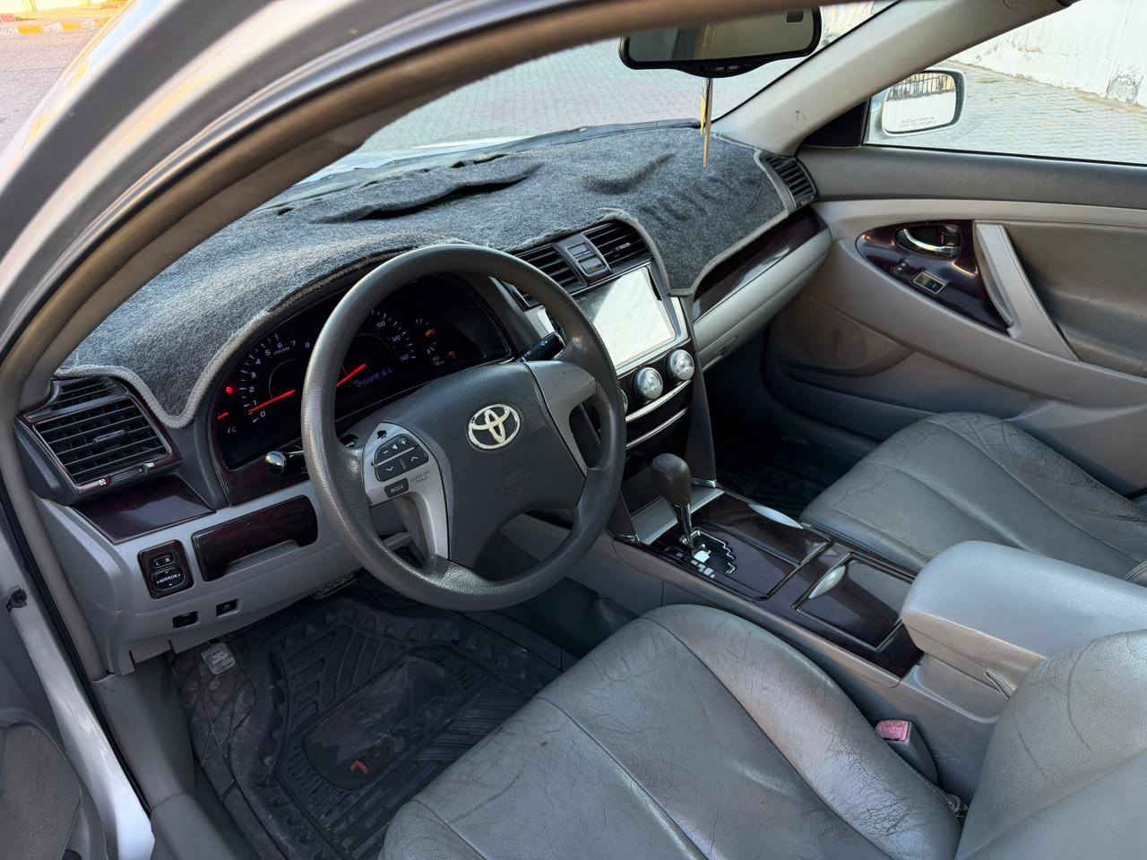 يالله السلام عليكم 
للبيع فقط نقد 
اعتذر من الوعده 
والاقساط  

السعر 110 مجالها قليل 

كامري امريكي موديل 2011
لون سلفر 
رقم كركوك  الماني  

محرك 4 سلندر 2500 المرغوب
شرط بدون بخار بدون صرف
بدون صوت على الفحص 
السياره :- بيه فقط ( باب السكن صبغ اثر جلح وشويه براس البنيد صبغ محدد وشويه براس الجاملغ على كد شبر  ) الباقي كفاله من  التبديل والفتح 
والحالوب والجلح شرط الفحص 
السياره حيل حلوه وبلادية ماشيه (135كم ) حقيقي 
داخل رصاصي
ارضيه جلد
كشن كهرباء 
مقاعد جلد 
شاشه ايباد
كامره خلفيه
اواكس
يو اس بي
4دسك
ويل كب كروم
بلاجكتور بلادي
تحكم مري جانبي
كير/محرك/تبريد/تدفئه/صدر/تخم تاير/دوشمه/باتري/كهربائيات/ارضيه جلد/منضومه زنون كله جديد وبالشرط/على الفحص والسونار اليعجبك 
رقم  (كركوك الماني ) سنويه جديده لغايه 2027   مشروع وطني بأسمنه شرط التحويل والغرامات مصفره
عنوان السياره ::
صلاح الدين-تكريت
الخاص مغلق رجأ::

السعر 110 :::::::مجالها قليل 
للاستفسار:
***********
‭٠٧٧٢ ٩٦٨ ٥٢٤٢
