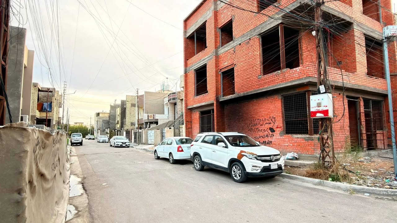 هياكل ثنين للبيع ركن 🅿️ المساحة 58 و 40 حي جهاد 📍الشارقة قرب شارع العام
المؤدي اله جسر العامرية 
المشتمل الأول : ركن 🅿️ المساحة 58 مدخلين 
يحتوي على غرف نوم 🛌 3️⃣ طابقين ونص صحيات 🚾 2️⃣ 
______________________________________
المشتمل الثاني : المساحه 40 م 
غرف نوم 🛌 3️⃣  + صحيات مطبخ 🛋️ 
موقع حلو ومميز عرض الشارع 15 م 

￼ سعر و الاستفسار ￼📱 ***********📲واتس متوفر ☎️ 
مكتب العدل للعقار 🏘️
