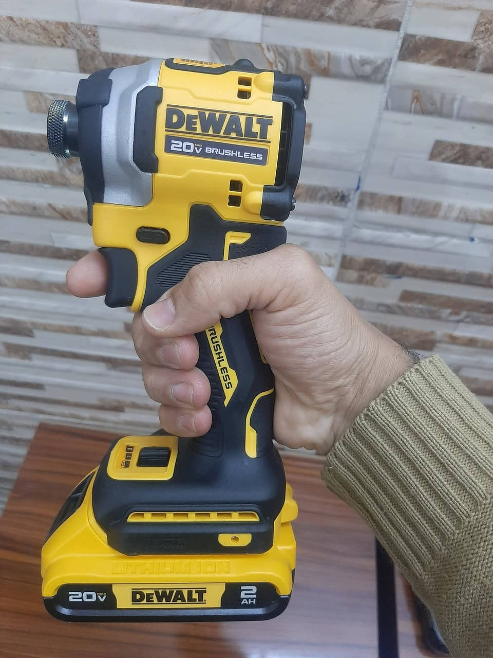 كامل او فارغ للاستفسار ***********
