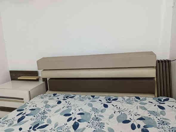 السلام عليكم ،،، غرفه نوم تركية من النوع الثقيل الكنتور سلايت للبيع سرير بي مخزن قلاب 7 قطع  سعرها مع الدوشك 900 بدون دوشك 800 العنوان بغداد النهضة قرب شارع الهادي للتواصل مع الرقم واتساب بي ***********
