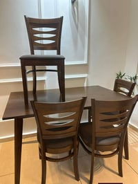 ميز و٤ كراسي • طقم سفرة • توصيل محافظات