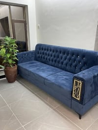 تخم • ١٤ مقعد • جديد
